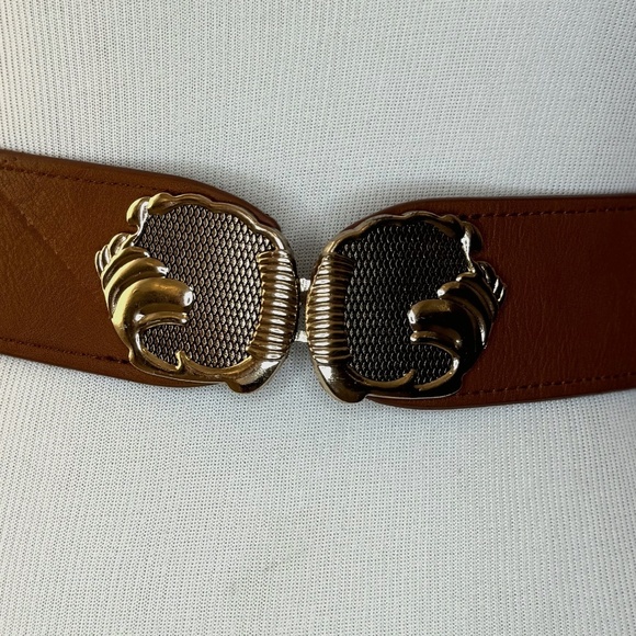 Belt with gold hardware and elastic band size XS/S - Picture 1 of 3